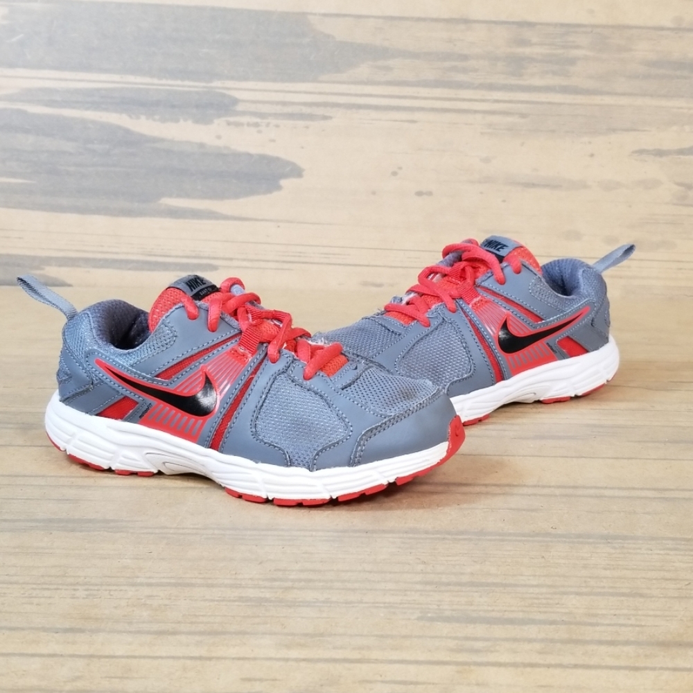 ***SOLD***Nike Dart 10 Kids Running Sneakers - Picture 5 of 8